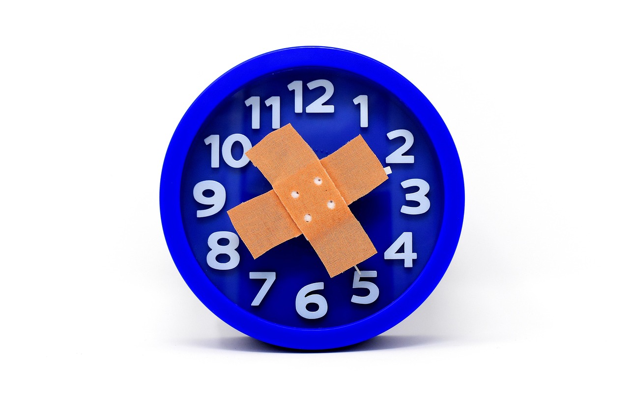 肘の痛み改善に必要な期間はどのくらいですか？